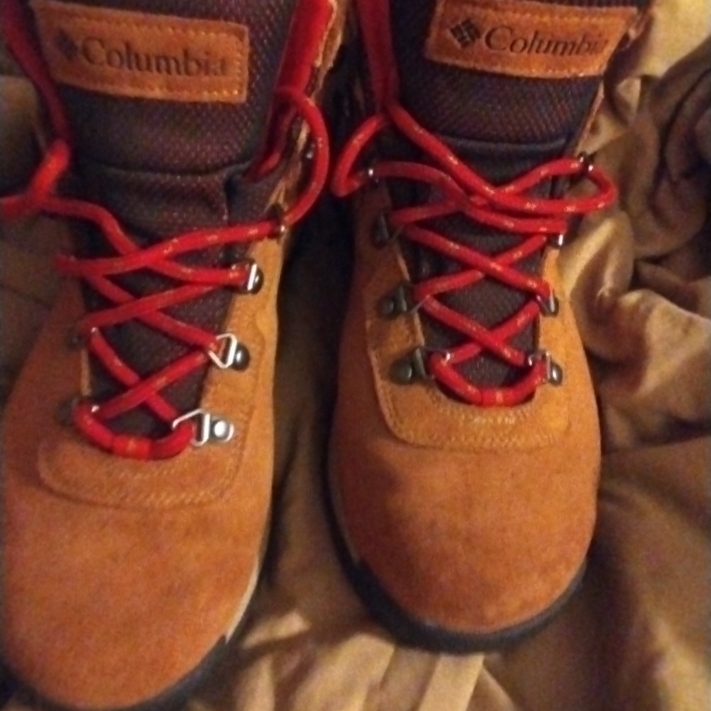 Columbia Brown Hiking Boots with Red Laces